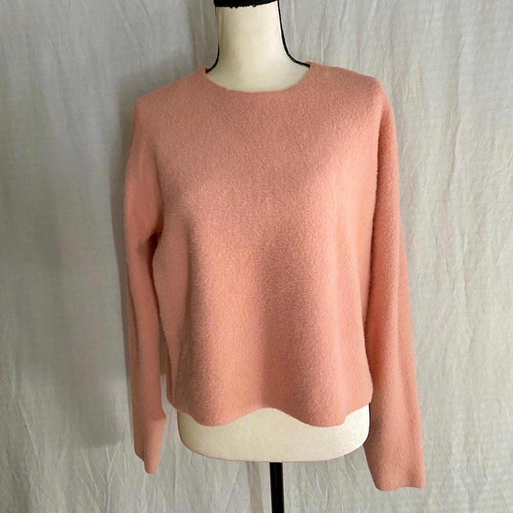 Twin-Set Sweater. - Picture 3 of 9